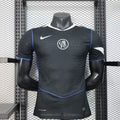Maillot Chelsea troisième joueur Le 12-ème Maillot, maillot de football bleu avec logo de l'équipe et détails du design.