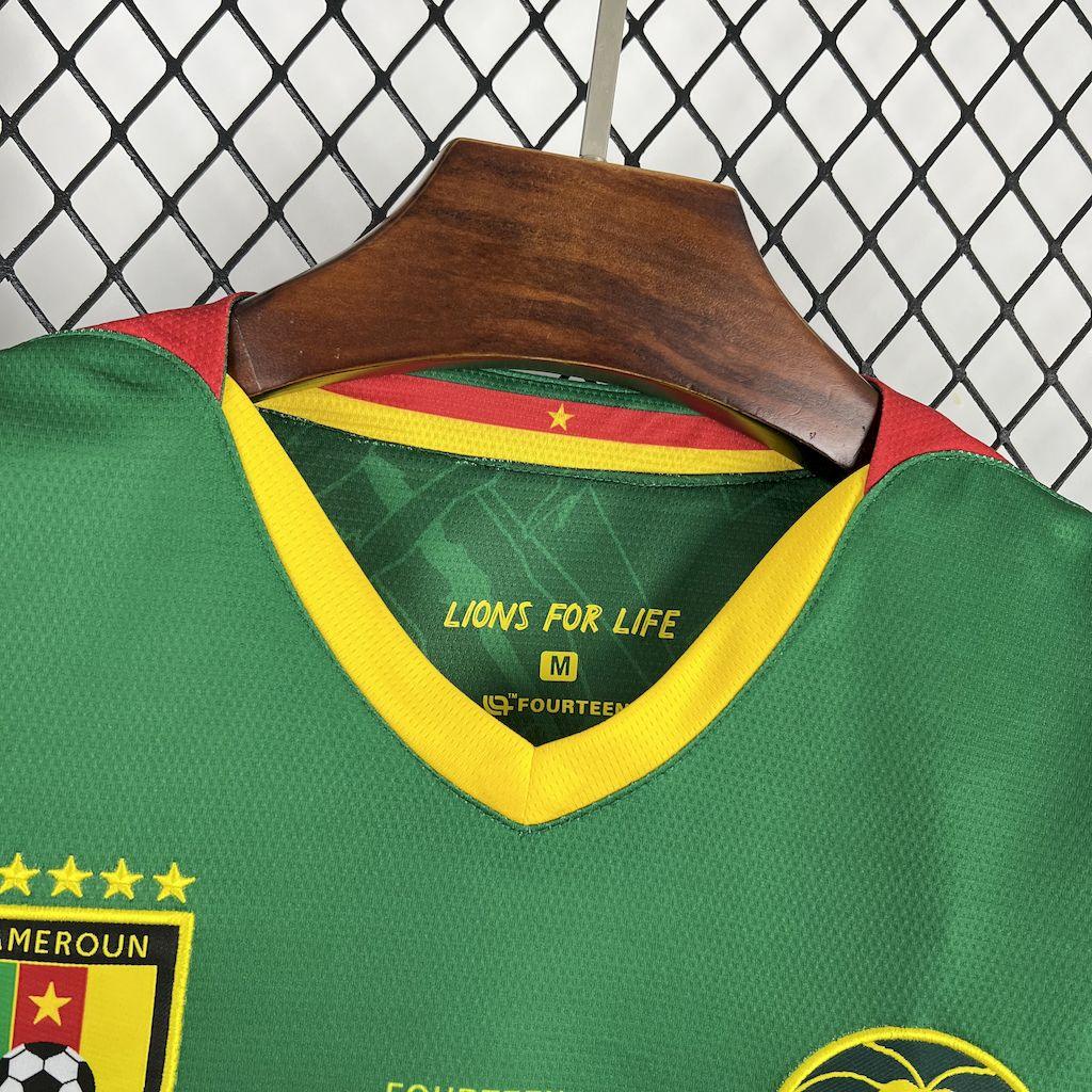 Maillot de football Cameroun 2025-26, marque Le 12 -ème Maillot, vue de face avec logo et détails du design.