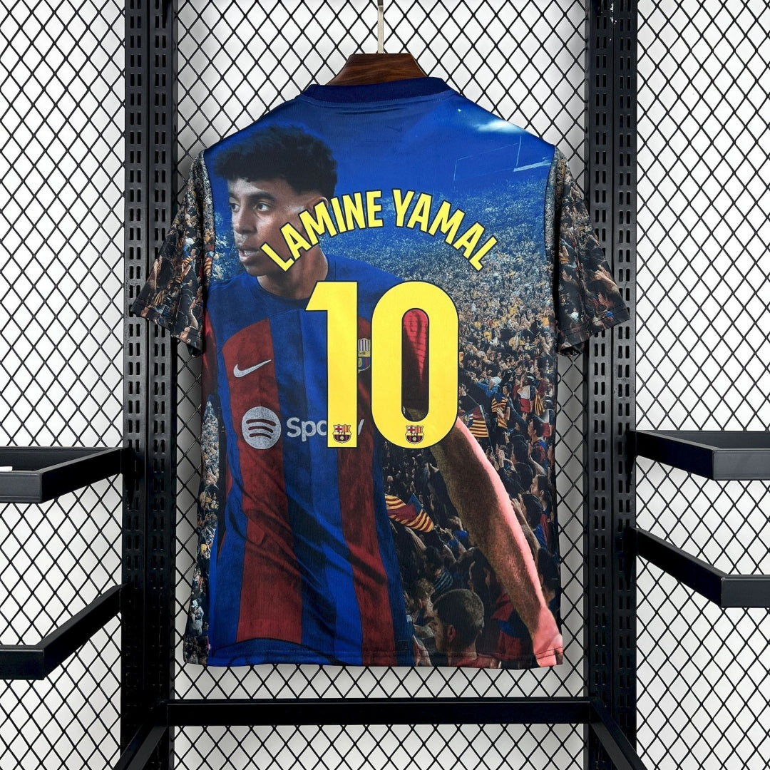 Maillot 24/25 Barcelone Yamal Le 12-ème Maillot, maillot de football bleu avec logo du club et détails du joueur.