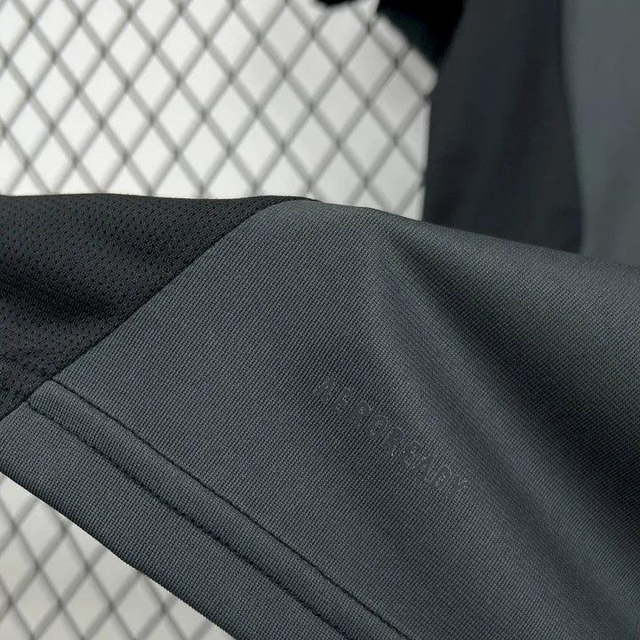 Maillot de football noir Inter Miami 2025-2026, modèle Le 12-ème Maillot, avec logo et détails de l'équipe.