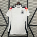 Maillot domicile 2024 Allemagne Le 12 -ème Maillot, maillot de football avec logo national et design officiel, vue de face.