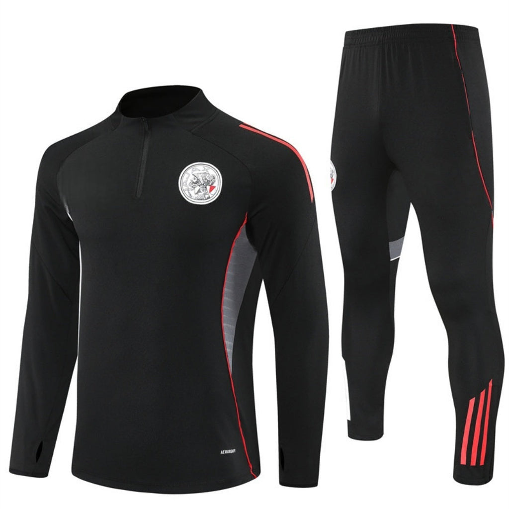 Ensemble de football Ajax noir pour enfants 25/26, par Le 12 -ème Maillot, maillot et short assortis pour jeunes supporters.