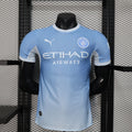 Maillot domicile Manchester City 26/27 Le 12-ème Maillot, maillot de football avec logo et détails du club.
