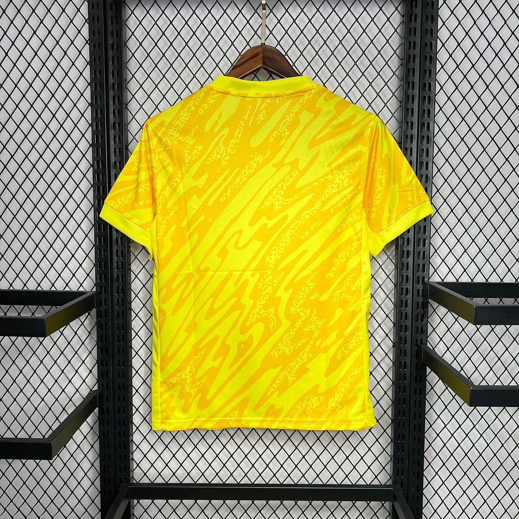 Maillot de gardien de football Équipe de France 2024-2025, marque Le 12 -ème Maillot, vue de face avec logo et détails du maillot