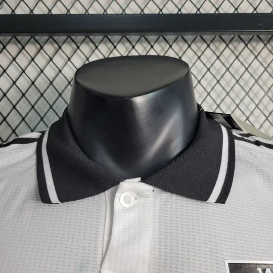 Maillot de football Japon 2023-2024, Le 12 -ème Maillot, avec design sportif et couleurs traditionnelles du Japon.