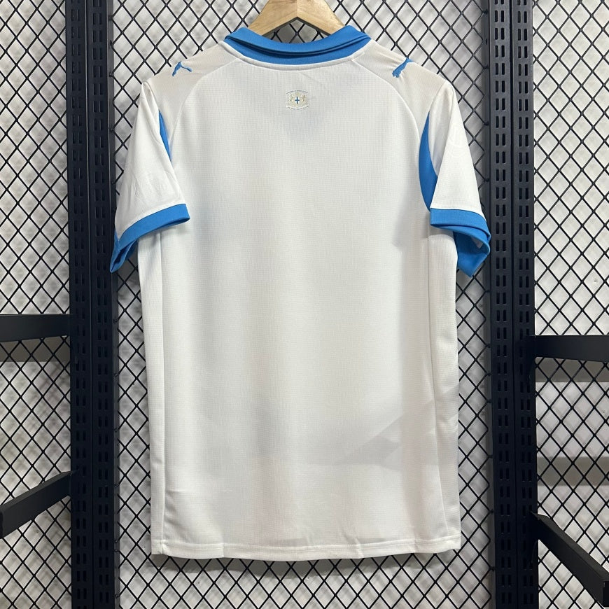 Maillot domicile Marseille 25/26 Le 12 -ème Maillot, maillot de football bleu avec logo de l'équipe, vue de face.