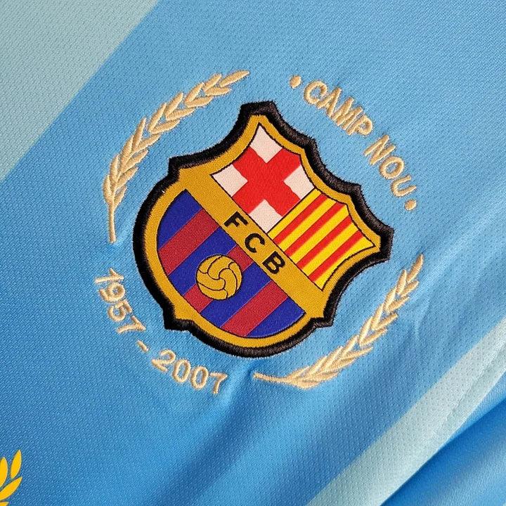 Maillot rétro FC Barcelone 2007-2008 de la marque Le 12, maillot de football avec logo et design classique.