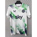 Maillot de rugby blanc Ireland 25/26 de la marque Le 12 -ème Maillot, vue de face, tissu et logo visibles.