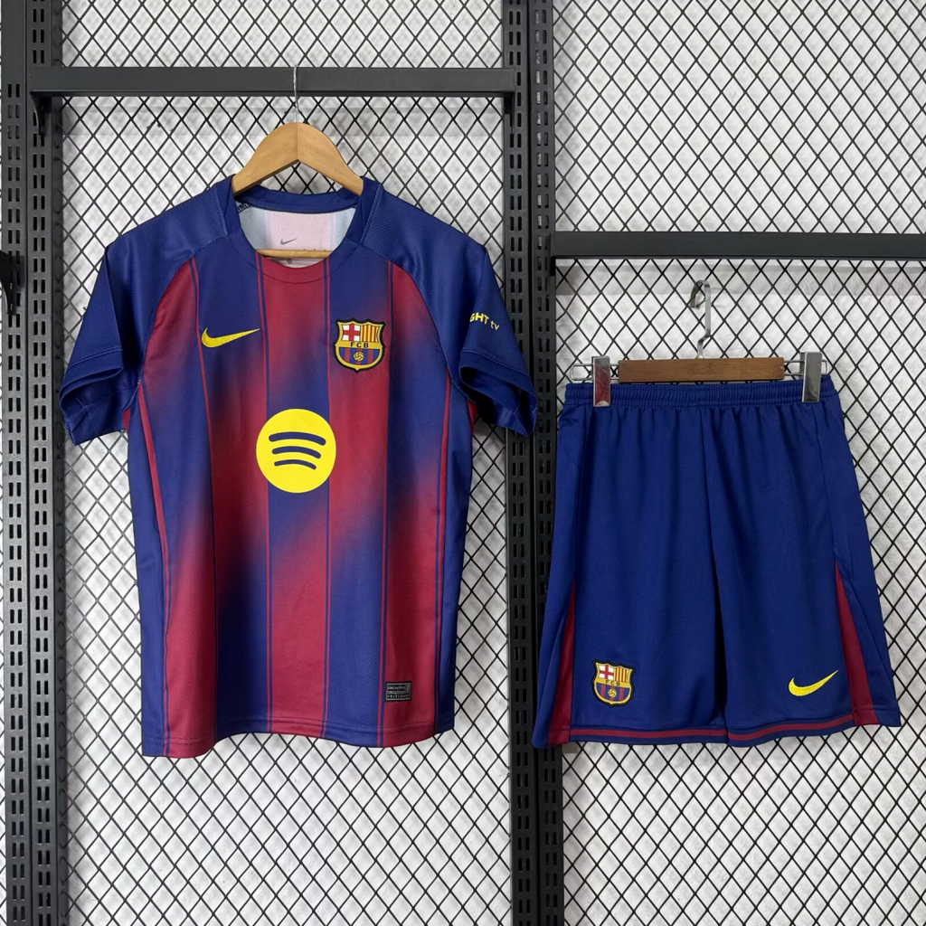 Maillot domicile adulte Barcelone 25/26, Ensemble de football Le 12 -ème Maillot, jersey bleu et grenat avec logo du club.