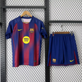 Maillot domicile adulte Barcelone 25/26, Ensemble de football Le 12 -ème Maillot, jersey bleu et grenat avec logo du club.