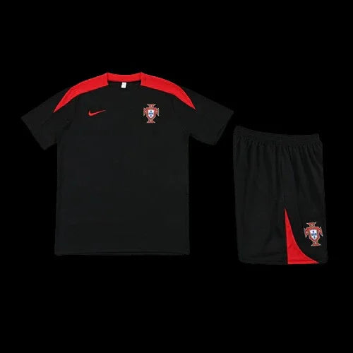 Ensemble Portugal de Le 12 -ème Maillot, maillot de football avec drapeau portugais, vue de face sur fond blanc.
