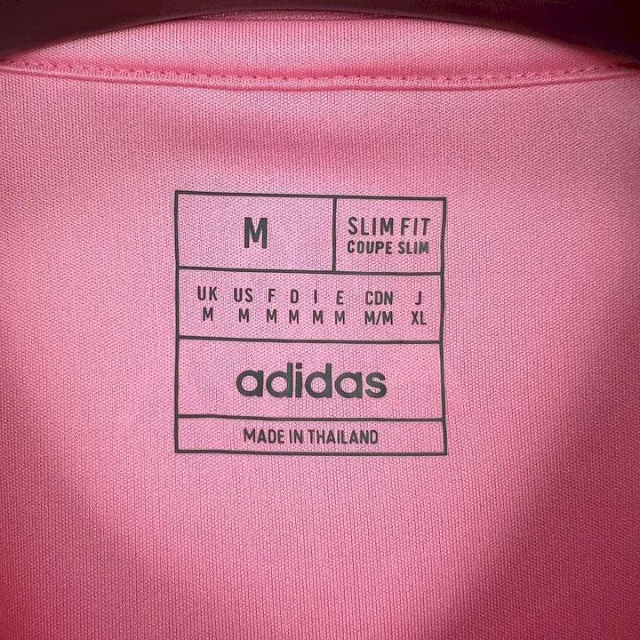 Maillot de football Algérie 2025-2026, rose, par Le 12-ème Maillot, vue de face avec logo et détails du design.