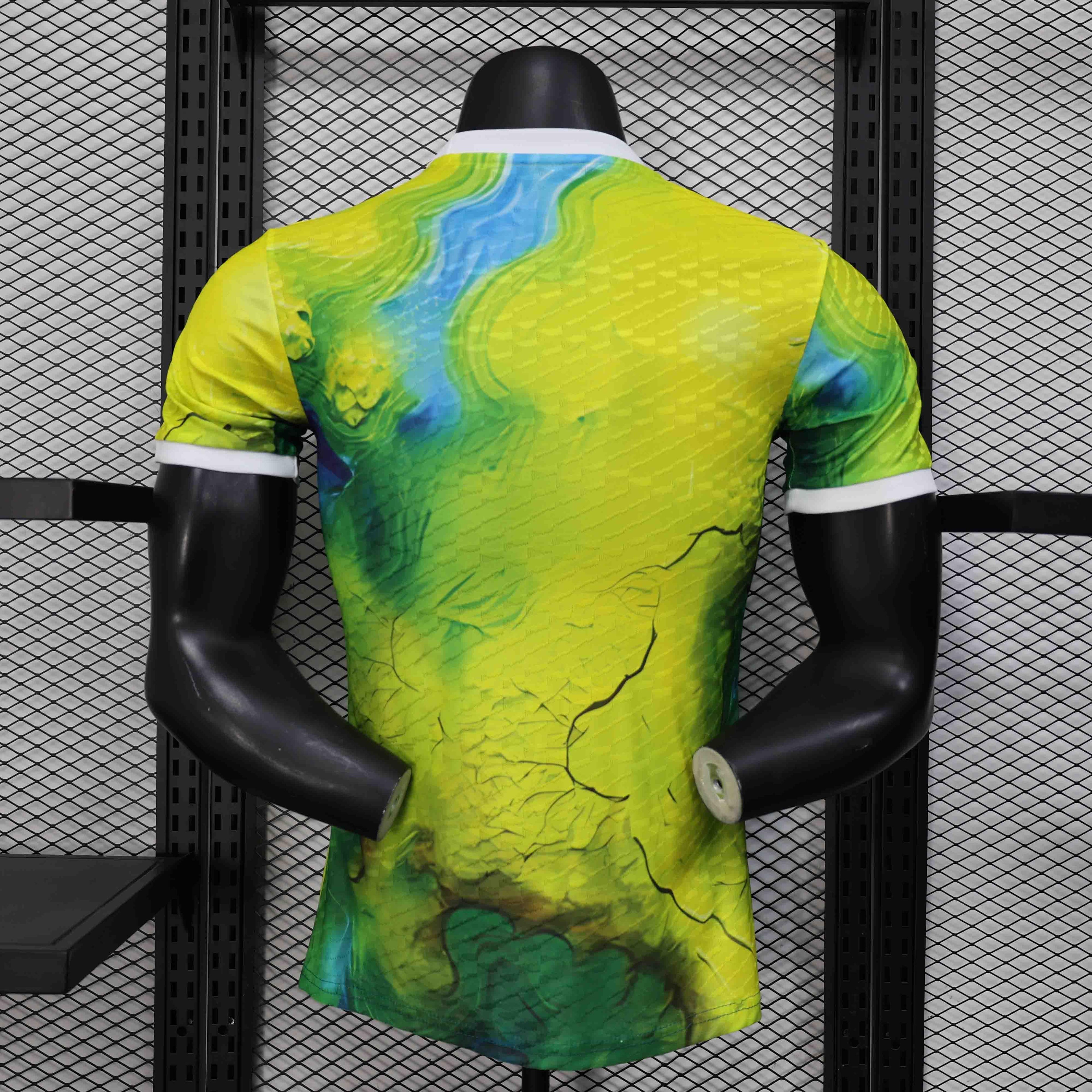 Maillot concept Real Madrid 2025-26 par Le 12 -ème Maillot, jersey blanc avec logo et détails sportifs, vue frontale.
