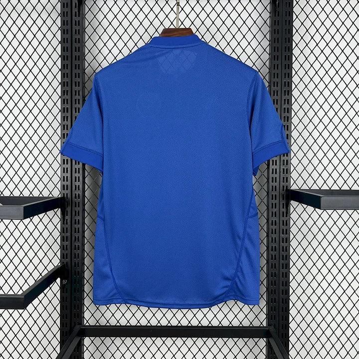 Maillot Chelsea rétro 2009-2010, maillot de foot Le 12-ème, vue de face avec logos et couleurs officielles.