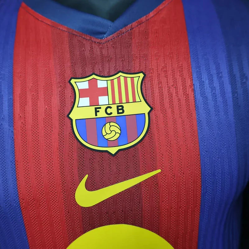 Maillot FC Barcelone concept 2025-26 par Le 12 -ème Maillot, vue du devant avec logo et design innovant.