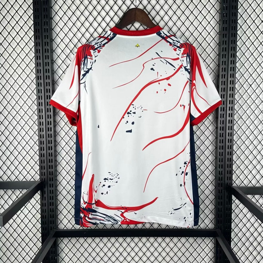 Maillot de football PSG blanc 25/26 Le 12-ème Maillot, design spécial, vue de face avec logo et détails du maillot.