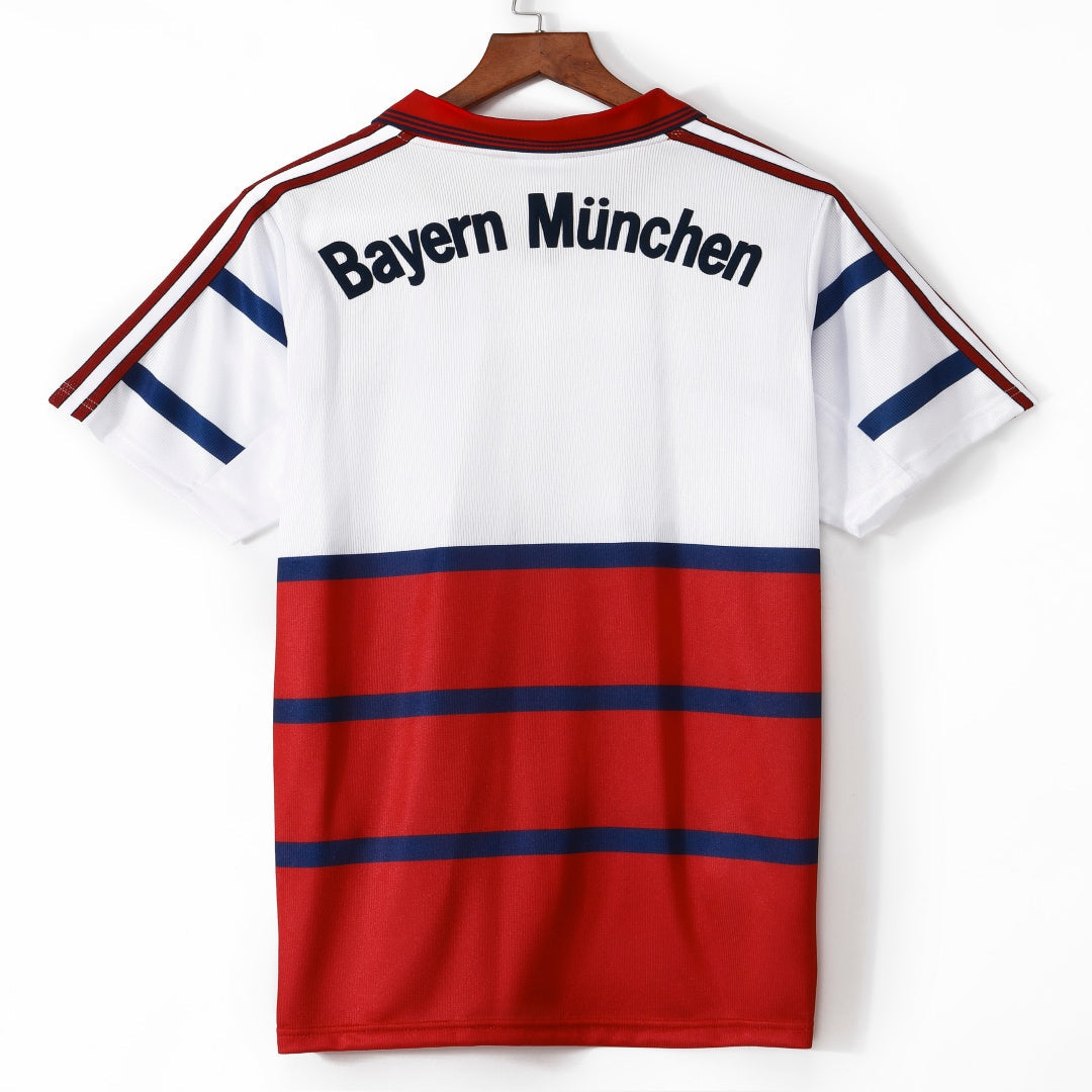 Maillot extérieur rétro Bayern Munich 1998-2000 de la marque Le 12ème Maillot, vue frontale avec logo et motifs classiques