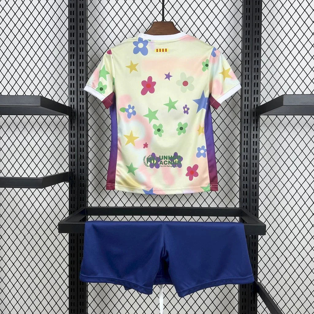 Maillot enfant FC Barcelone concept 2025-26 de Le 12 -ème Maillot, maillot de football bleu et grenat avec logo du club.