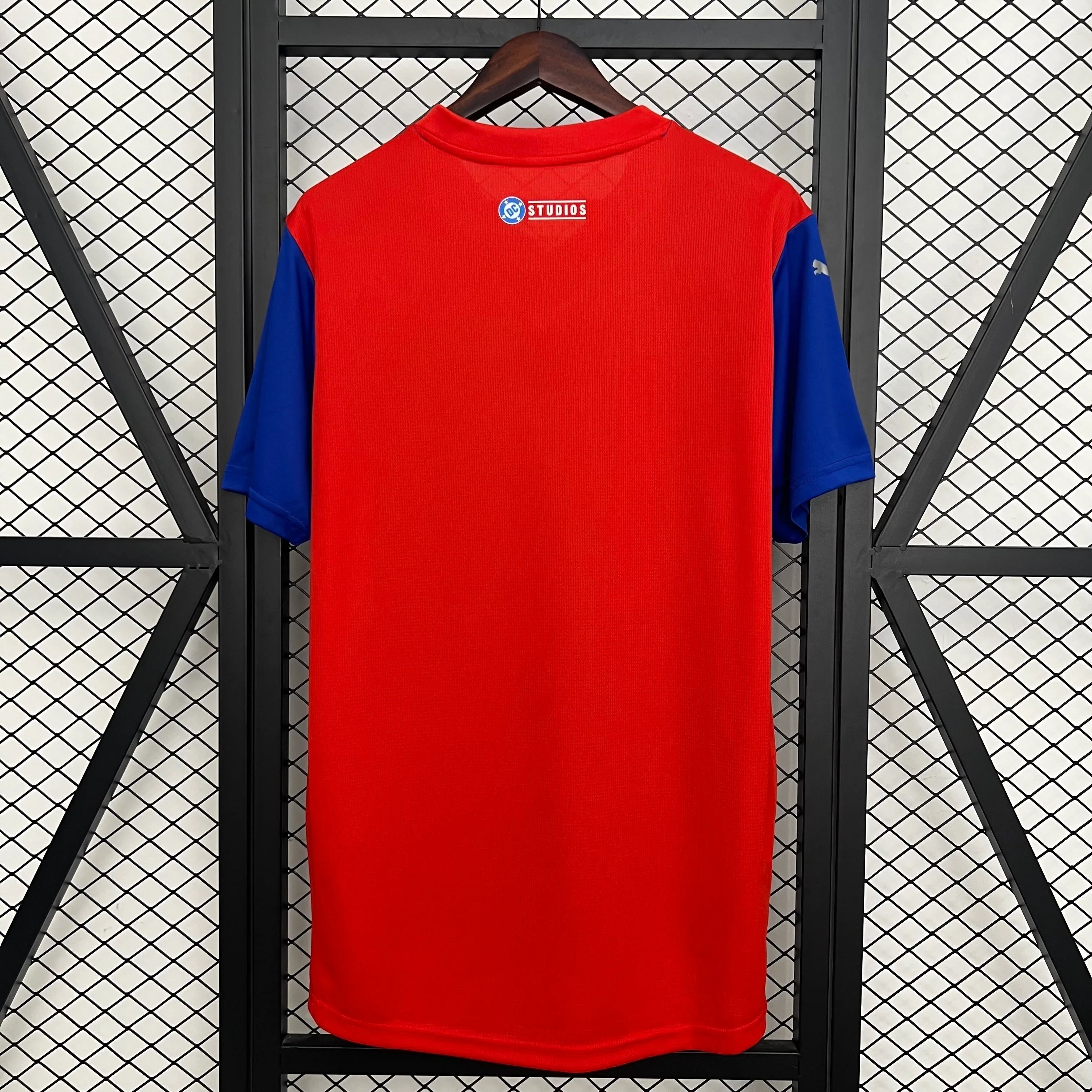 Maillot Bahia Superman 2025-26 de Le 12 -ème Maillot, image montrant le design coloré et le logo de l'équipe.