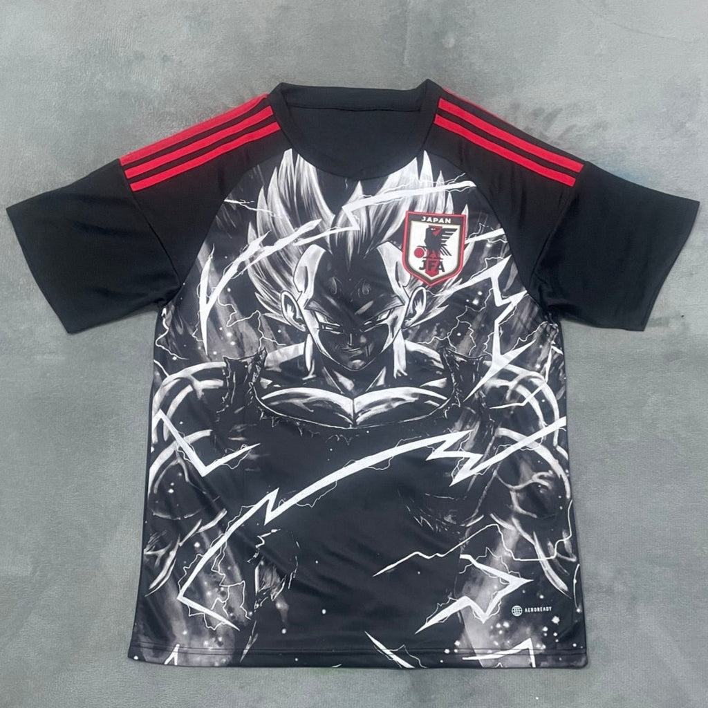 Maillot 25/26 Japan anime Black N de la marque Le 12 -ème Maillot, détail du design noir avec motifs japonais.