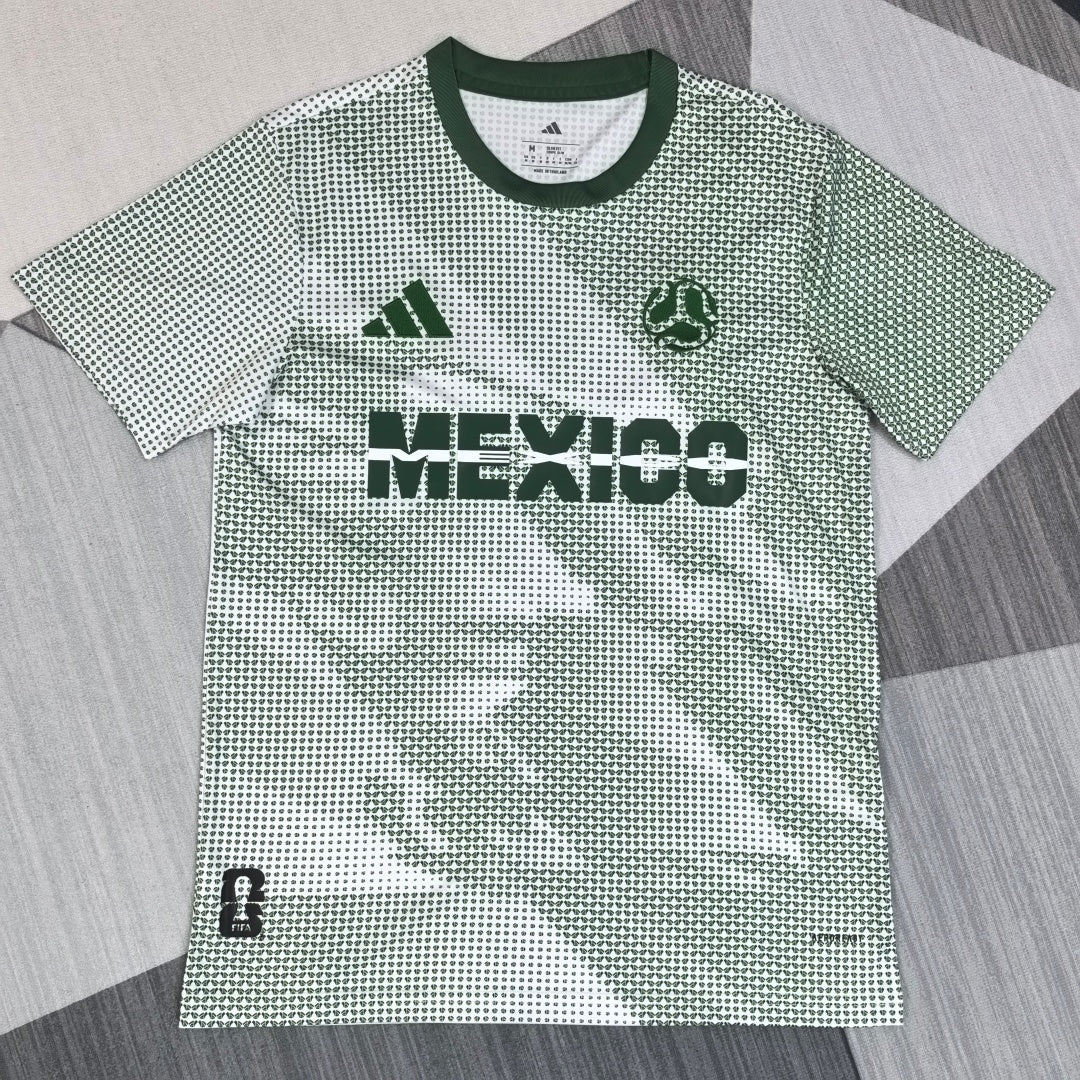Maillot 25/26 Mexique Le 12 -ème Maillot, maillot de football avec couleurs du Mexique, porté par un joueur.