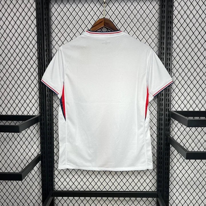Maillot de football Angleterre 2024-2025 Le 12-ème Maillot, devant avec logo et design officiel.