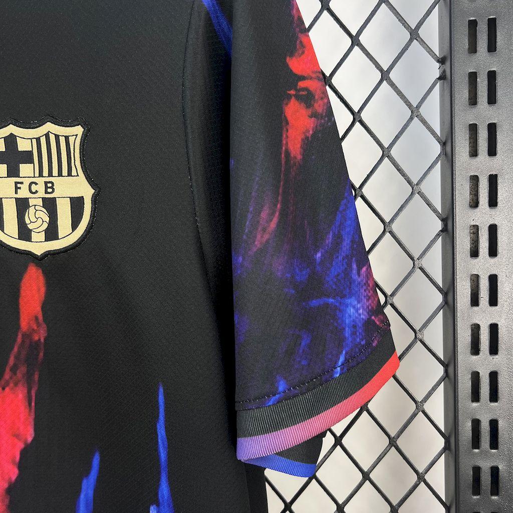 Maillot FC Barcelone concept 2025/26 par Le 12 -ème Maillot, logo et design innovant visible sur le vêtement.