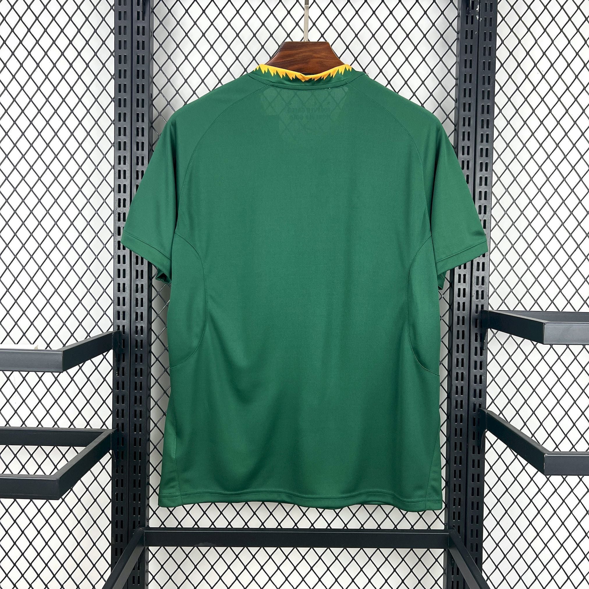 Maillot Afrique du Sud 2026 de la marque Le 12 -ème Maillot, vue frontale avec logo et design coloré sud-africain.