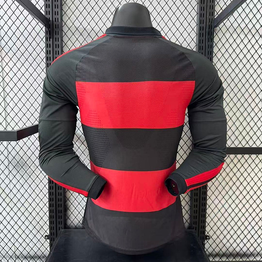Maillot Flamengo manches longues 2026-27 de la marque Le 12 -ème Maillot, vue de face avec logo et design du club.