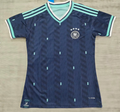 Maillot extérieur femme Allemagne 25/26, marque Le 12 -ème Maillot, avec détails du design et logo national.