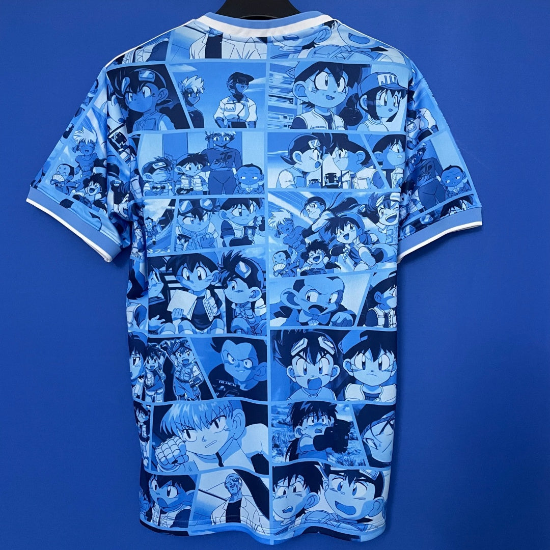 Maillot bleu pour enfant 25/26 ans Le 12 -ème Maillot, design japonais anime, détails visibles sur le tissu et la coupe.