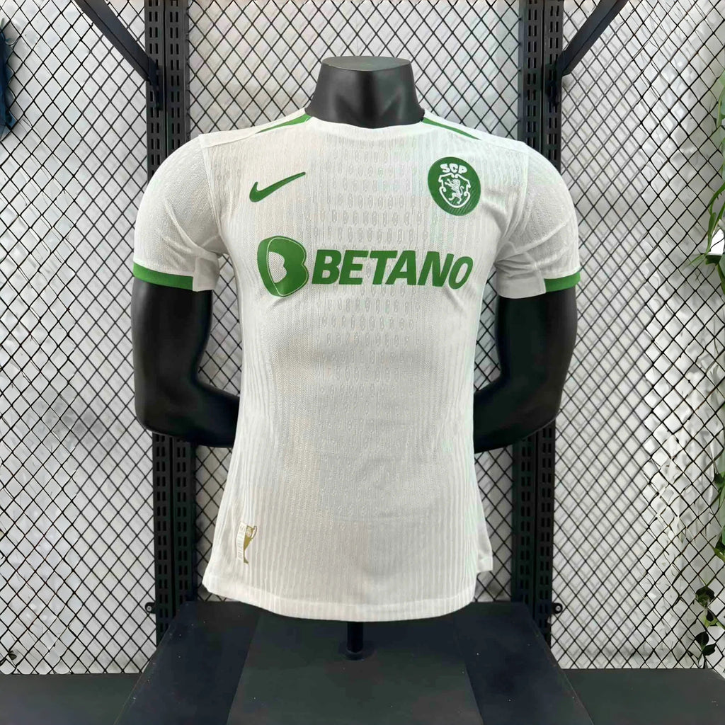 Maillot de football Sporting Concept 2024-25, Le 12ème Maillot, en tissu technique avec logo et design moderne.