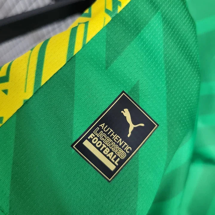 Maillot de gardien Manchester City 2023-2024 Le 12-ème Maillot, chemise de football avec logo et détails de l'équipe.