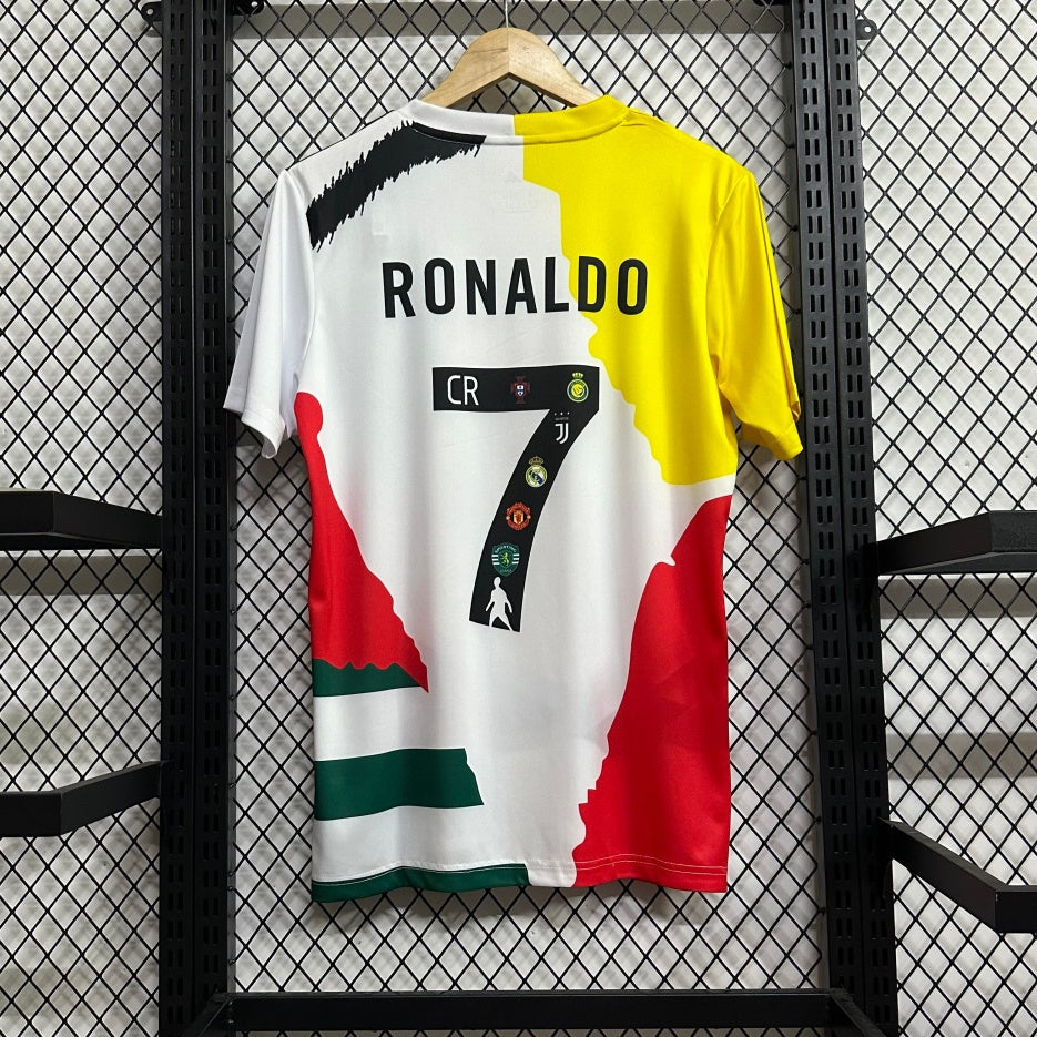 Maillot de football 25/26 Le 12 -ème Maillot Ronaldo, maillot officiel avec logo et numéros, vue front sur fond blanc