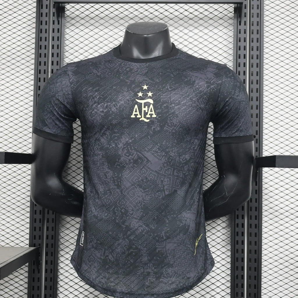 Maillot Argentine de football Le 12 -ème Maillot, modèle 2024-2025, vue frontale avec logo et détails bleus et blancs.