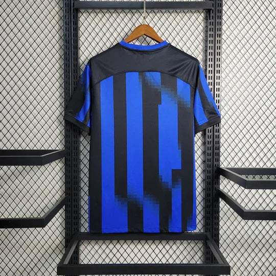 Maillot domicile de football Inter Milan 2023-2024, marque Le 12-ème Maillot, vue front avec logo et détails du maillot.