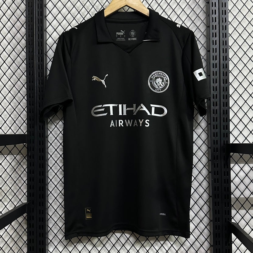 Maillot Manchester City troisième 25/26 de la marque Le 12 -ème Maillot, vue de face avec logo et détails colorés.