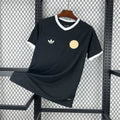 Maillot Ajax concept 2025-26 de Le 12 -ème Maillot, maillot de football avec logo Ajax et design innovant, vue de face.