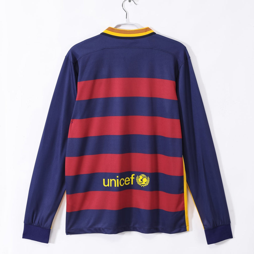 Maillot rétro domicile du FC Barcelone 2015-2016 à manches longues, par Le 12 -ème Maillot, en bleu et grenat.