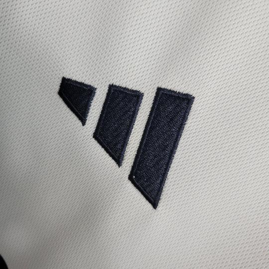 Maillot domicile Real Madrid 2023-2024 Le 12 -ème Maillot, maillot de football blanc avec logo du Real Madrid