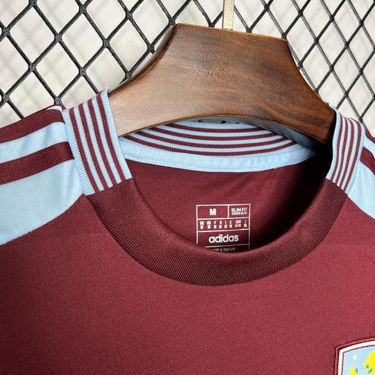 Maillot domicile Aston Villa 2024-2025 Le 12-ème Maillot, maillot de football avec écusson et design domicile.