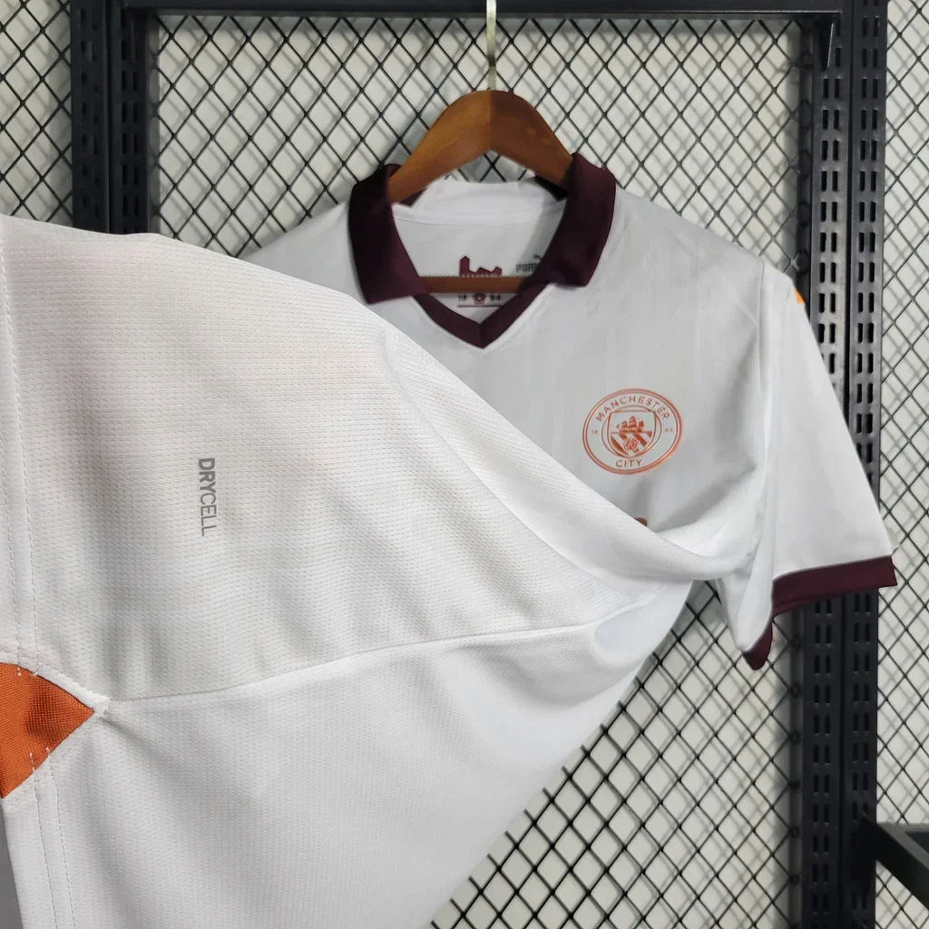 Maillot extérieur Manchester City saison 2023-2024 Le 12 -ème Maillot, maillot de football officiel avec logo et design moderne