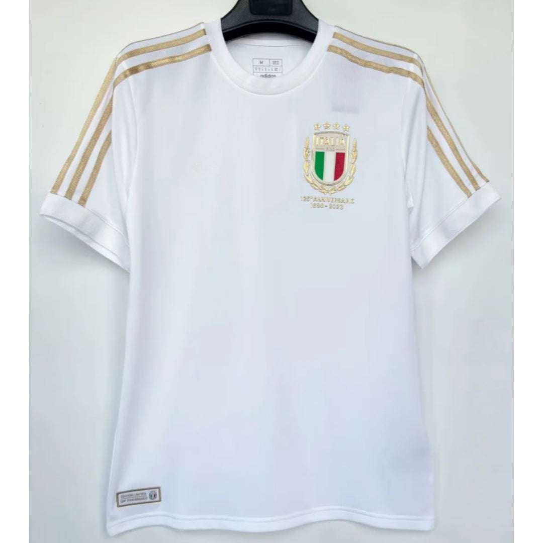 Maillot 25/26 Italie 125TH blanc, marque Le 12 -ème Maillot, vue de face avec logo et détails du tissu.