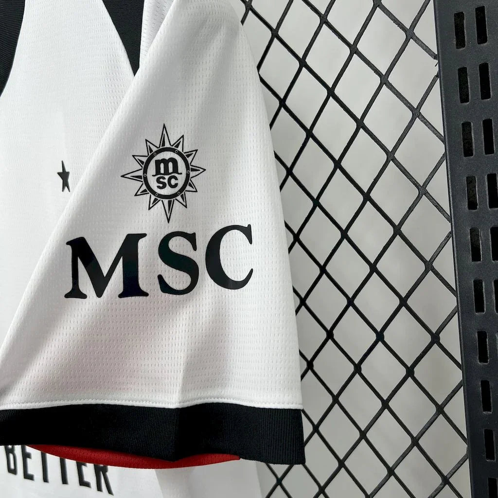 Maillot extérieur de football AC Milan 2025-26, sport jersey officiel de Le 12-ème Maillot, vue de face avec logo et détails.