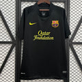 Maillot extérieur rétro du FC Barcelone 2011-2012, Le 12 -ème Maillot, vue du devant avec logo et design classique.
