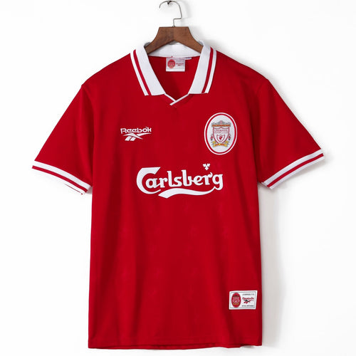 Maillot domicile rétro Liverpool 1996-1997, de marque Le 12ème Maillot, détail du maillot de football rouge avec logo officiel.