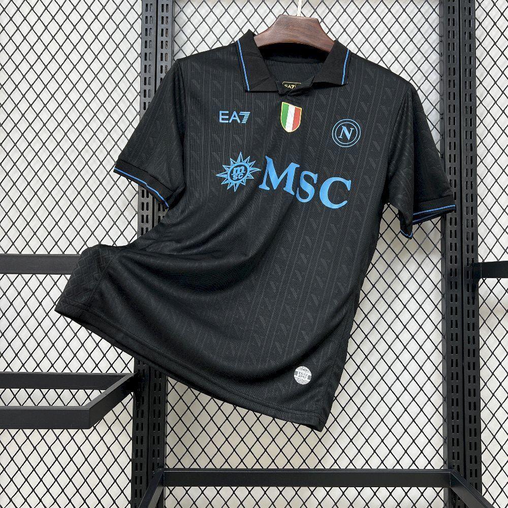 Maillot extérieur Naples 2025-26 Le 12 -ème Maillot, maillot de football avec logo de l'équipe, couleurs bleu et blanc.