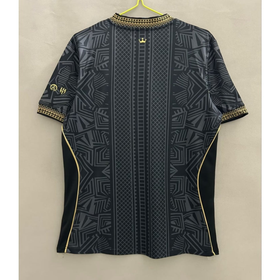 Maillot de football Brésil 25/26 spécial noir de la marque Le 12 -ème Maillot, vue de face avec logo et détails du design.