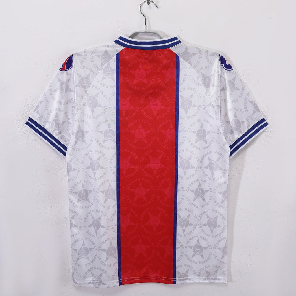 Maillot extérieur rétro du Paris Saint-Germain 1994-1995, marque Le 12, avec le logo et le design classique de l'époque.