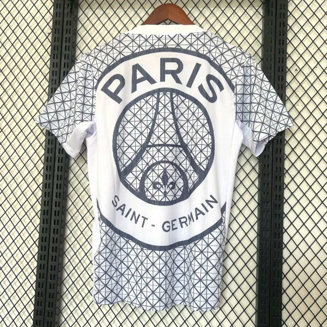 Maillot de football PSG Le 12 -ème Maillot blanc 25/26, devant avec logo et design sportif.